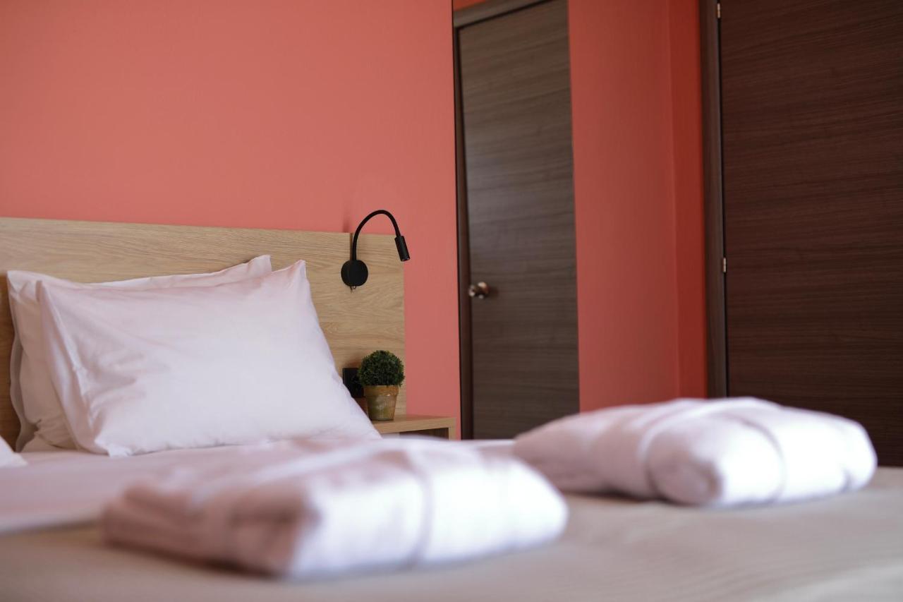 Conte Cristo Suites Paralía Dış mekan fotoğraf